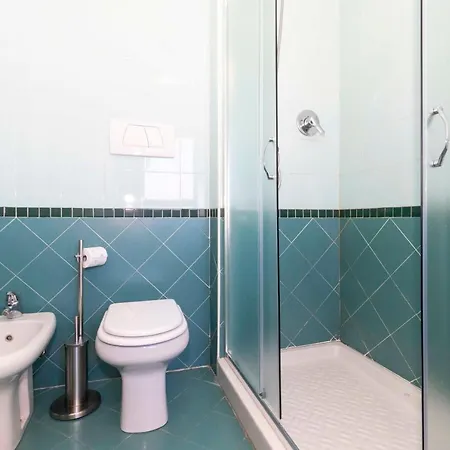 Apartamento Cozy&spacious Apt 2 Min Walk From The Tram Stop! *