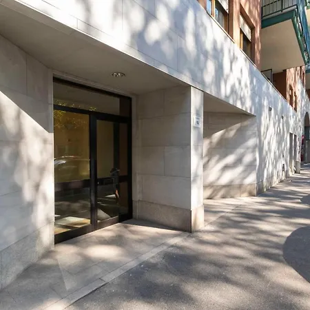 Lejlighed Cozy&spacious Apt 2 Min Walk From The Tram Stop! *