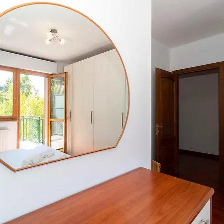 Apartment Cozy&spacious Apt 2 Min Walk From The Tram Stop!